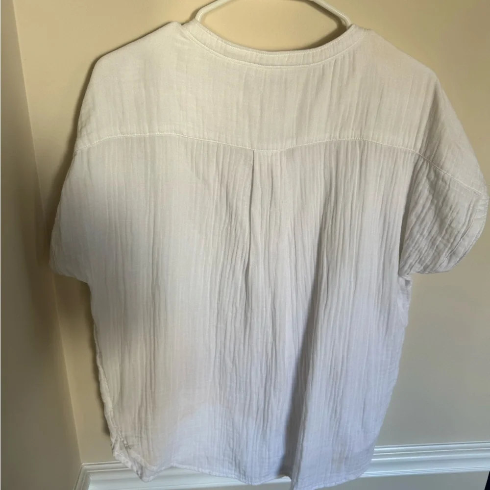 Faherty Gauzy Dream Cotton Desmond Short Sleeve Blouse Sz M 1/2 Button Up - Picture 4 of 5